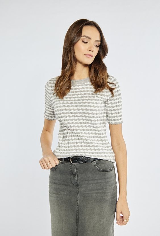 Sweter damski z krótkim rękawem