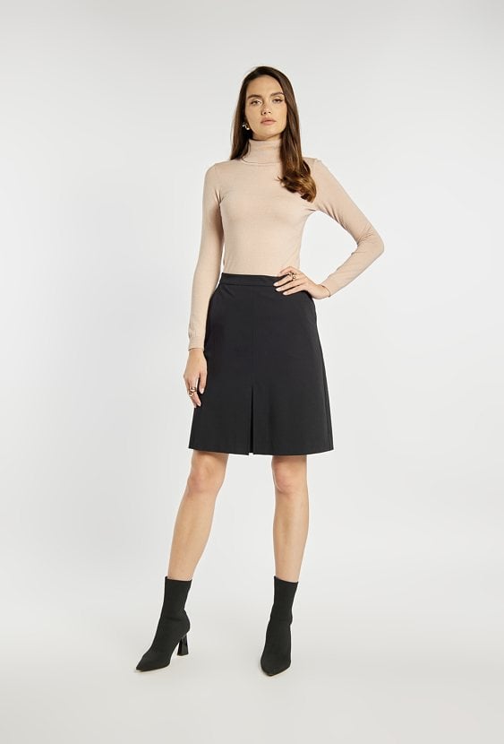 Spódnica przed kolano