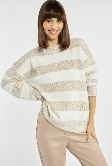 Sweter damski z krótkim włosiem