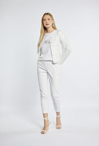 Kurtka z kwiatowym pikowaniem