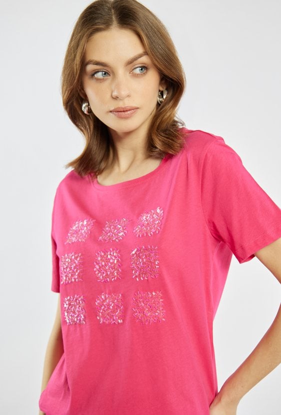 T-shirt damski z aplikacjami