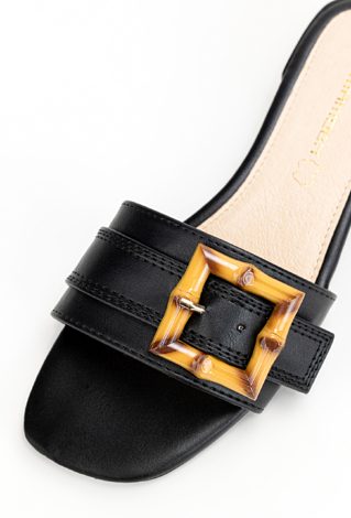 Czarne klapki z klamrą AMBRA