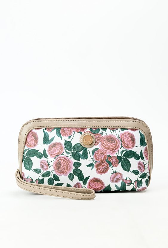 Urocza kosmetyczka damska