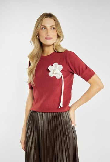 Sweter damski z agrafką