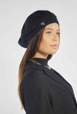 Beret z połyskującymi aplikacjami