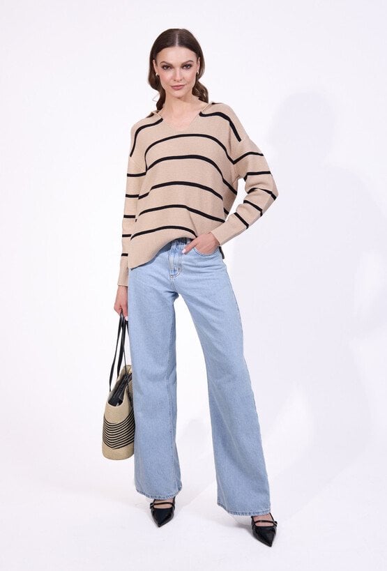 Sweter w paski