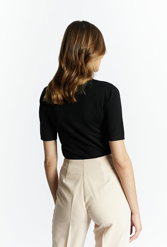 Sweter damski z krótkim rękawem