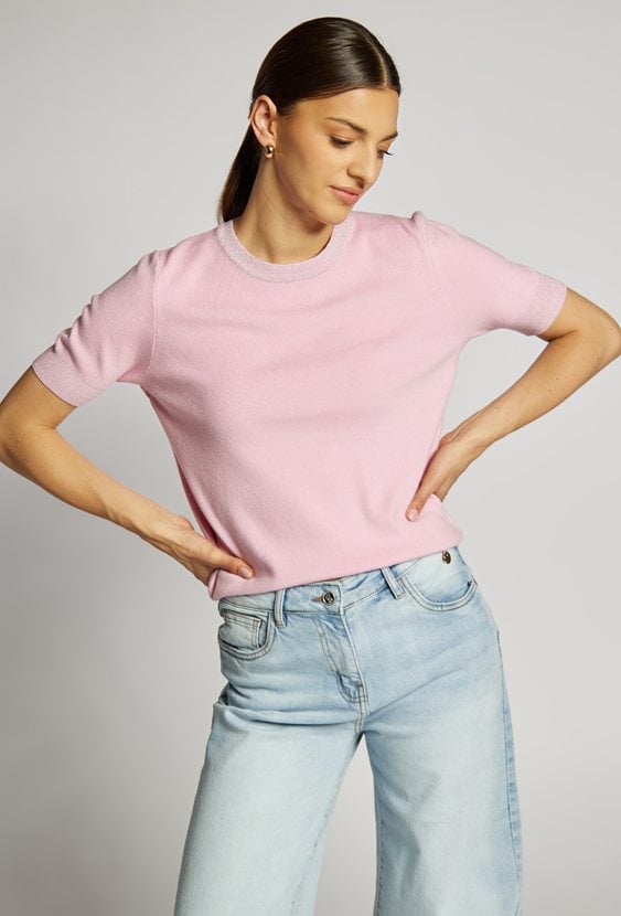 Sweter z delikatnym połyskiem