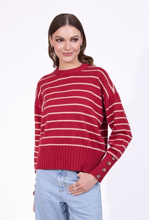 Czerwony sweter w paski