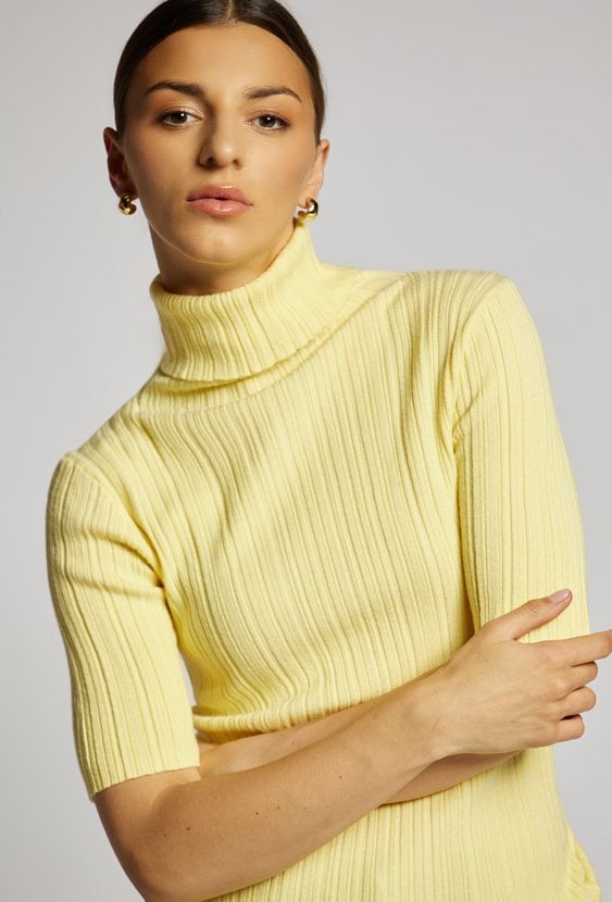 Sweter z golfem