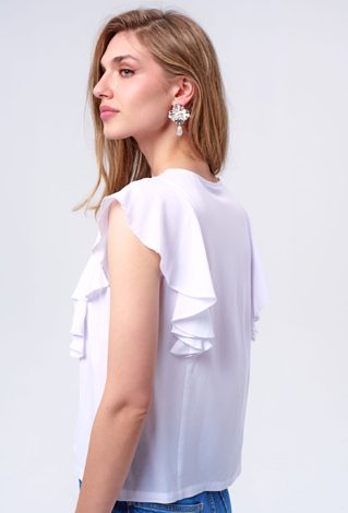 Biała bluzka z ozdobnym rękawem