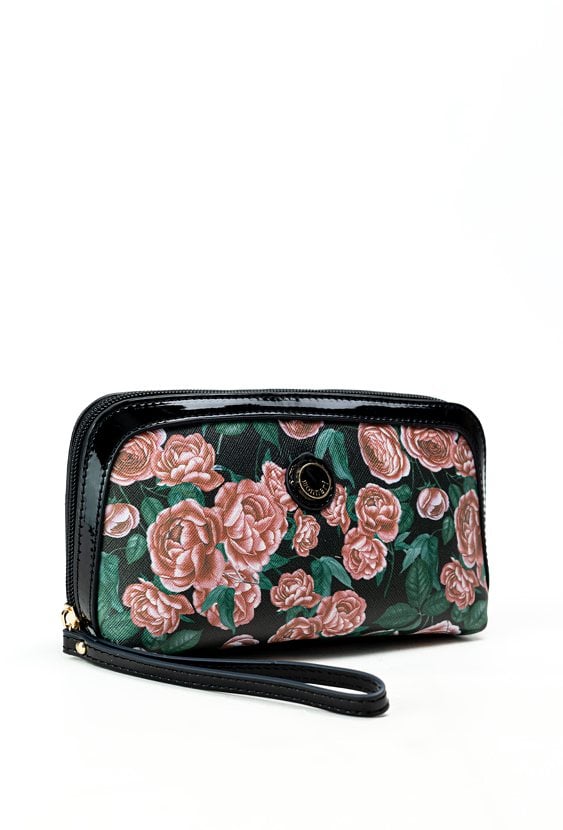 Urocza kosmetyczka damska