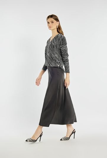 Satynowa spódnica midi