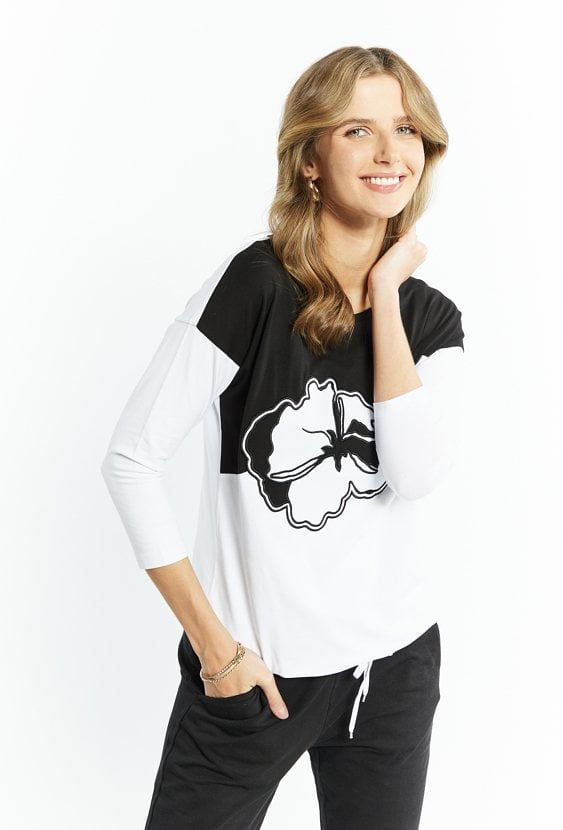 T-shirt damski z aplikacją