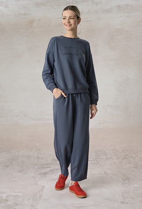 Spodnie z szeroka nogawką