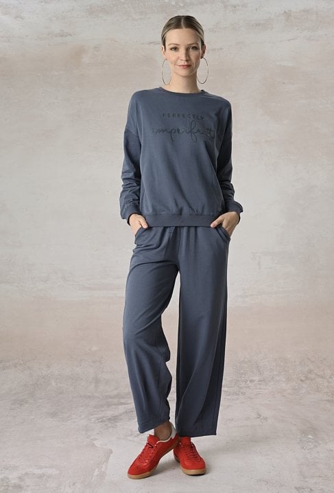 Spodnie z szeroka nogawką