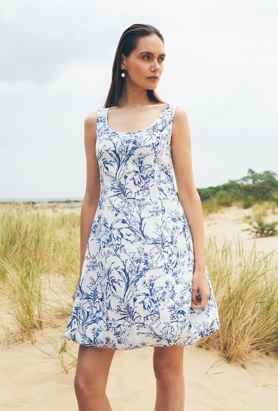 Sukienka ze ściągaczem na dole