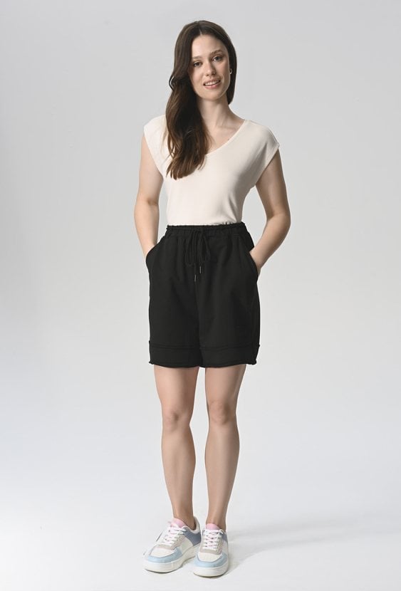 Bawełniane szorty w czarnym kolorze