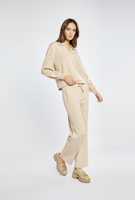 Spodnie z szeroką nogawką