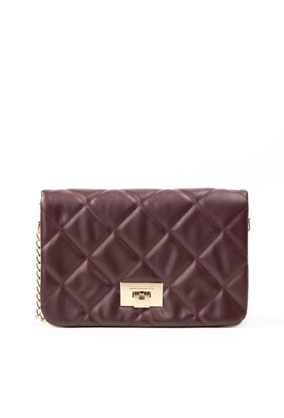 Pikowana torebka na łańcuszku