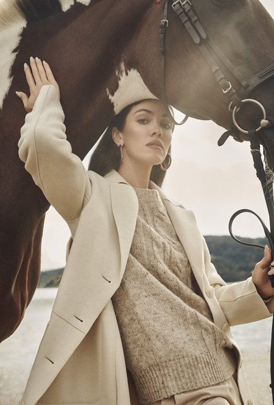 Sweter damski z delikatnym splotem