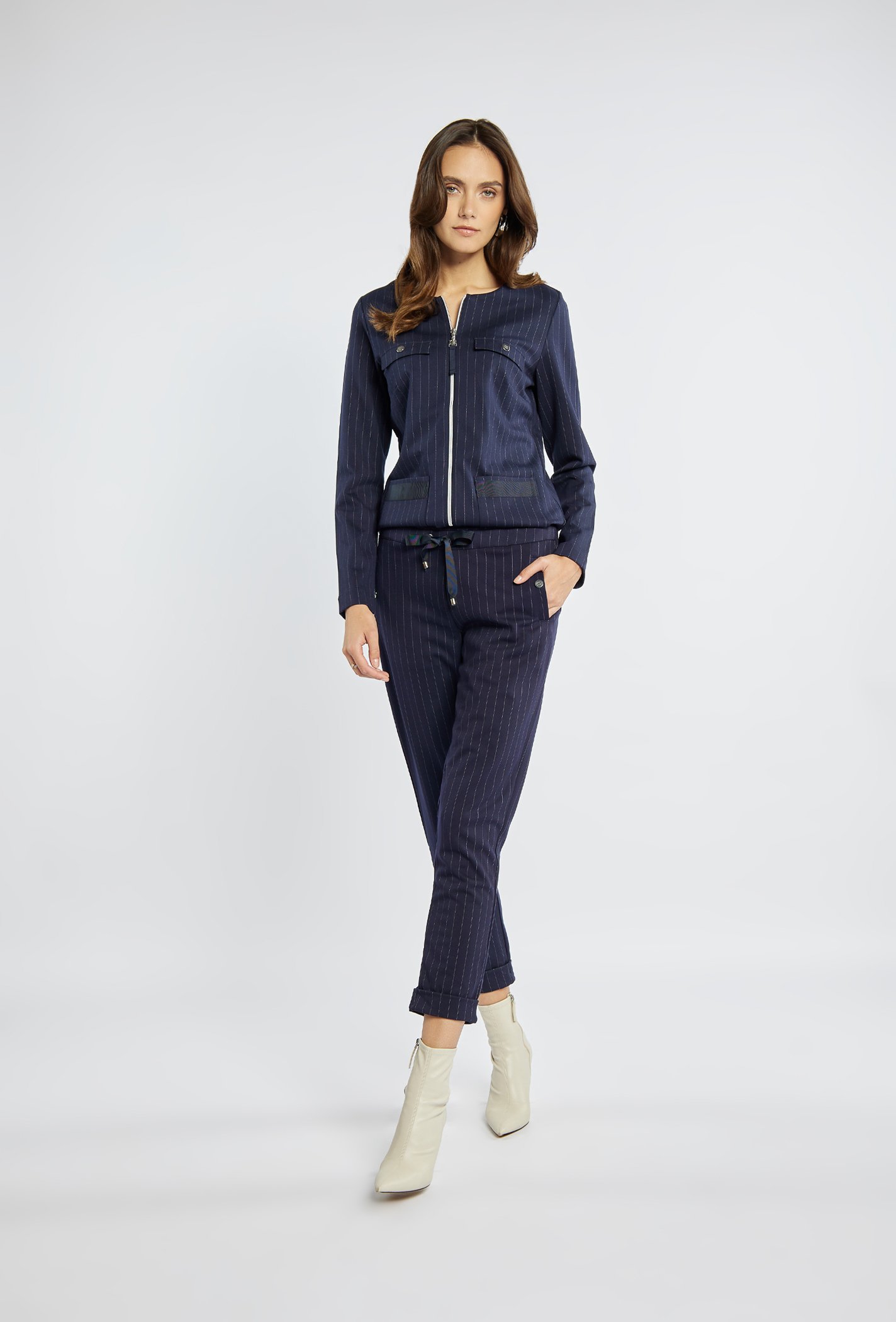 Damskie spodnie z wiązaniem Damskie spodnie z wiązaniem