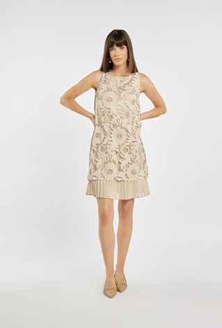 Sukienka z haftowanymi kwiatami