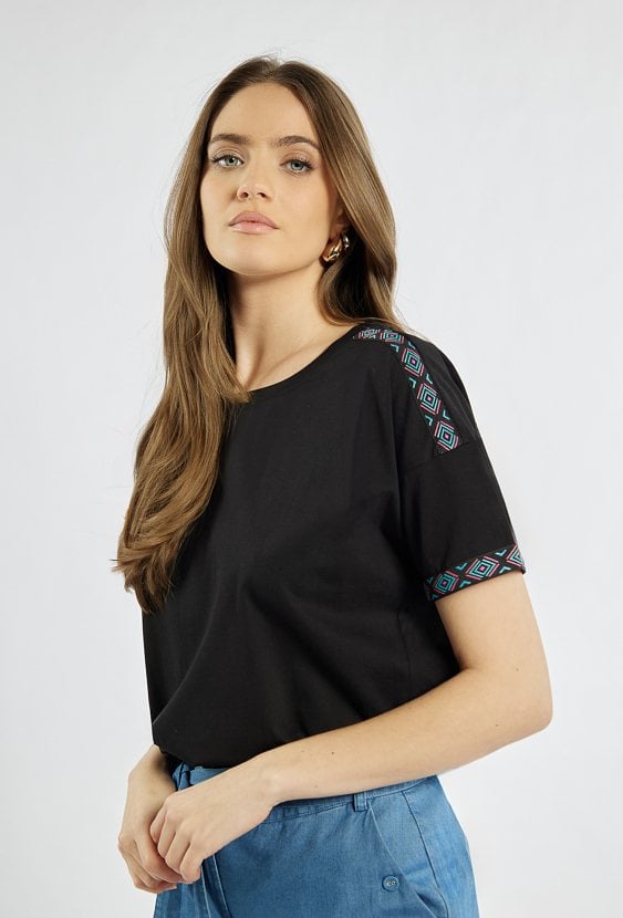 T-shirt damski z bawełny