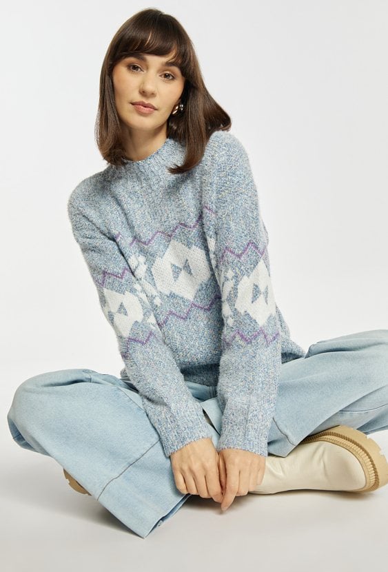 Sweter w świątecznym stylu