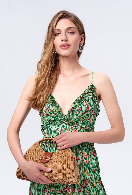 Satynowa sukienka na ramiączkach