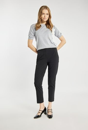 Sweter damski z agrafką