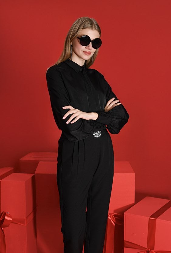 Koszula z wiązaniem przy kołnierzu