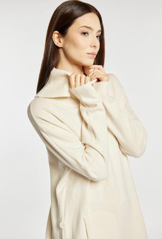 Sweter damski z golfem