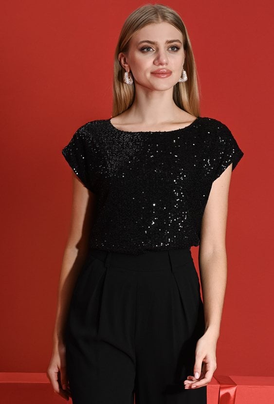 Cekinowa bluzka z krótkim rękawem