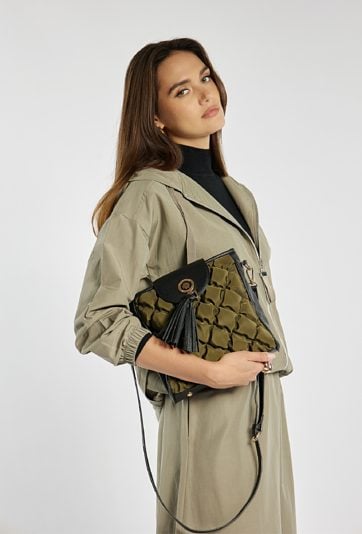 Torba z pikowaniem i frędzlami