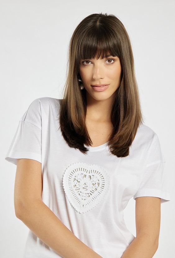 T-shirt z ażurowym sercem