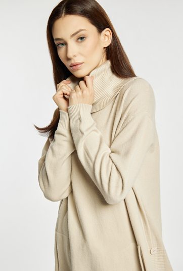 Sweter damski z golfem