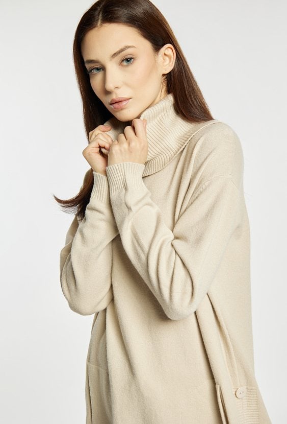 Sweter damski z golfem