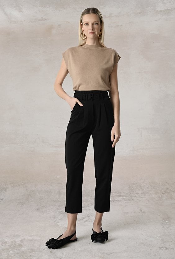 Czarne spodnie z wysokim stanem