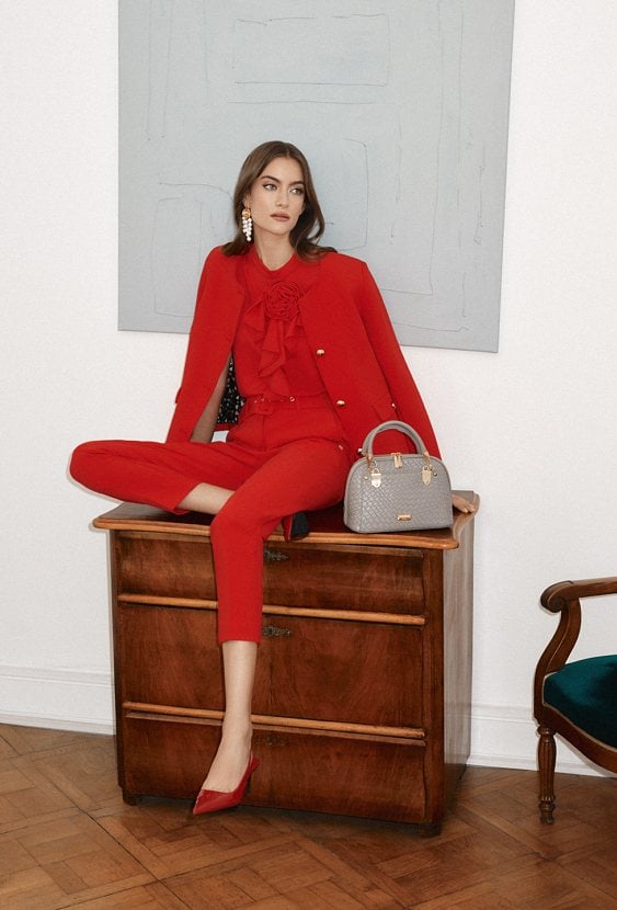 Eleganckie spodnie z paskiem