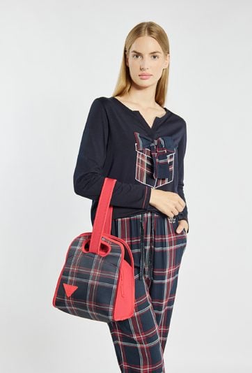 Kosmetyczka w kratę