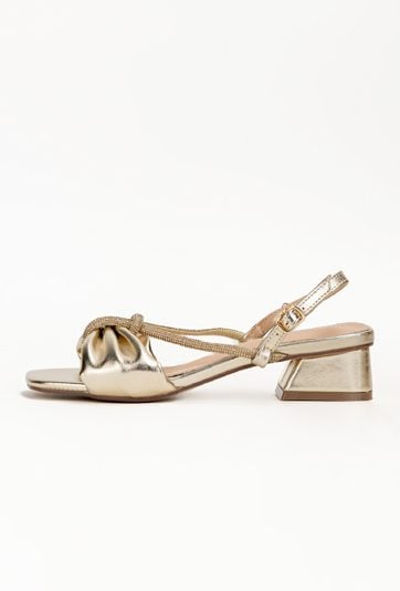 Sandały o eleganckim kształcie