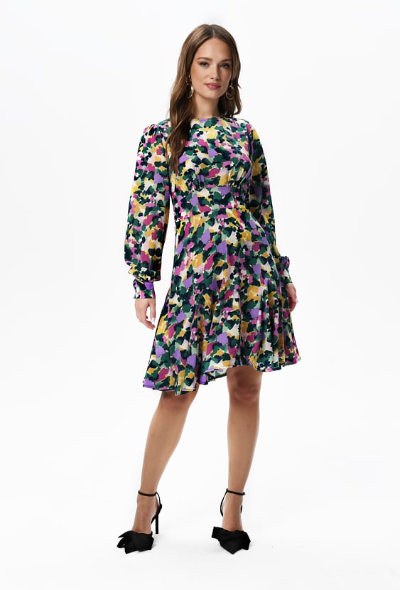 Krótka sukienka w kolorowy print