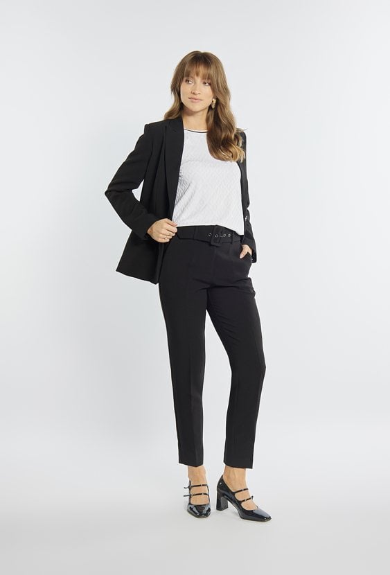 Eleganckie spodnie z paskiem