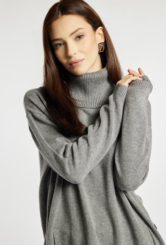 Sweter damski z golfem