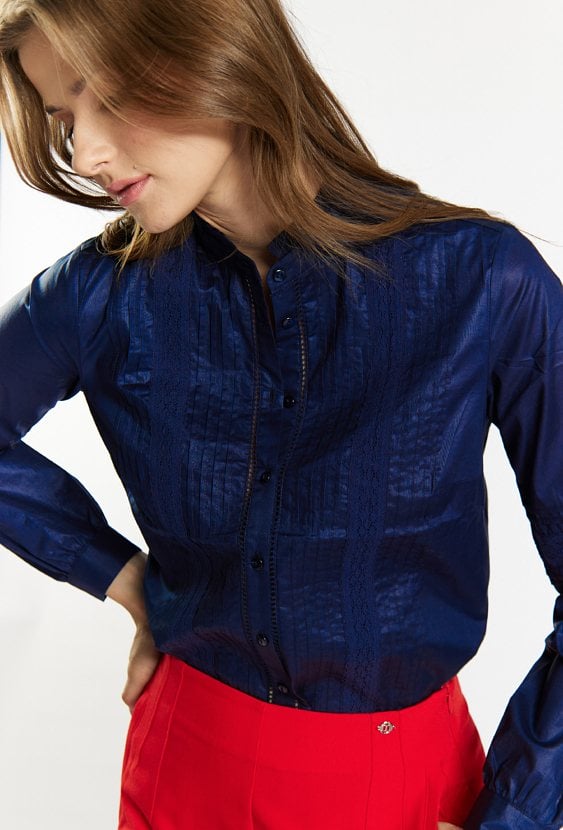 Koszula ze zdobieniem