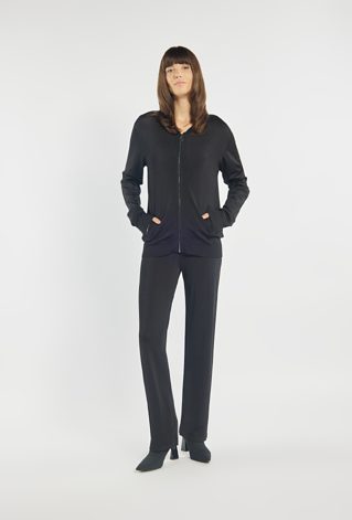 Sweter o kroju bluzy