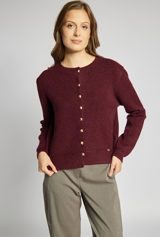 Sweter z ozdobnymi guzikami