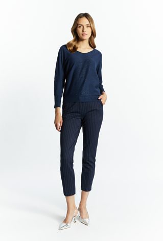 Sweter z ozdobnymi dżetami