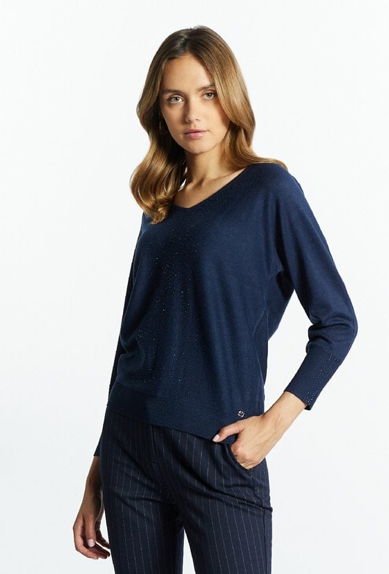 Sweter z ozdobnymi dżetami